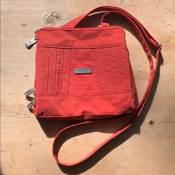 Baggallini Bags Baggallini Red Crossbody Euc Poshmark